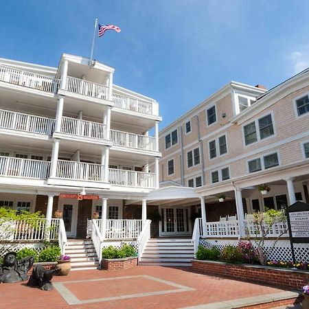 Vineyard Square Hotel And Suites Edgartown Exterior photo