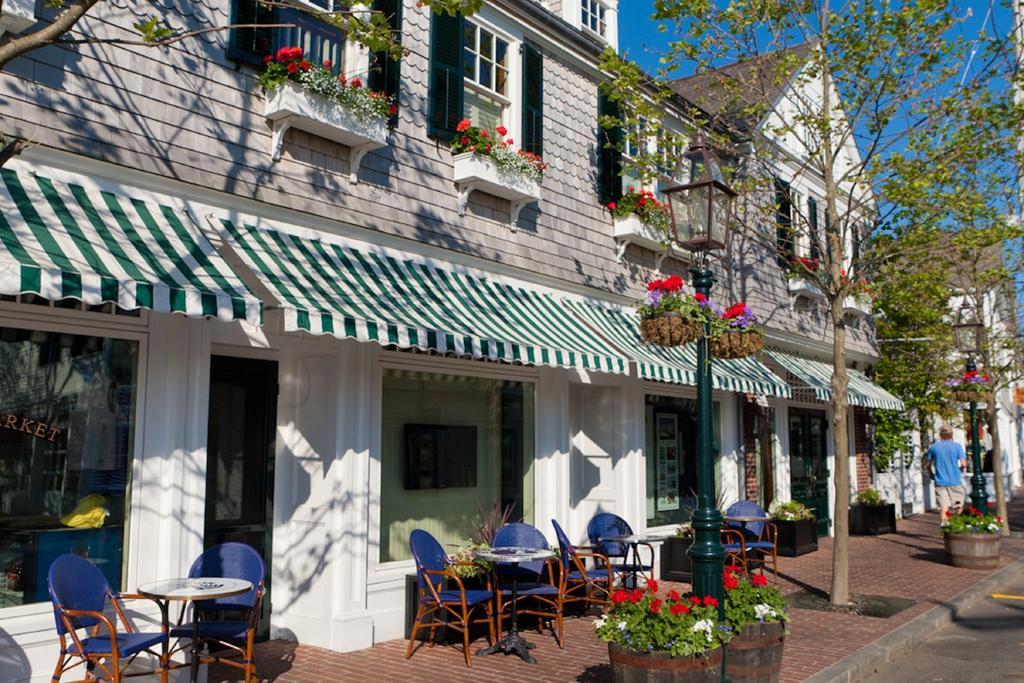 Vineyard Square Hotel And Suites Edgartown Exterior photo