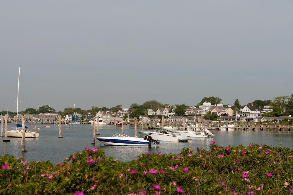 Vineyard Square Hotel And Suites Edgartown Exterior photo