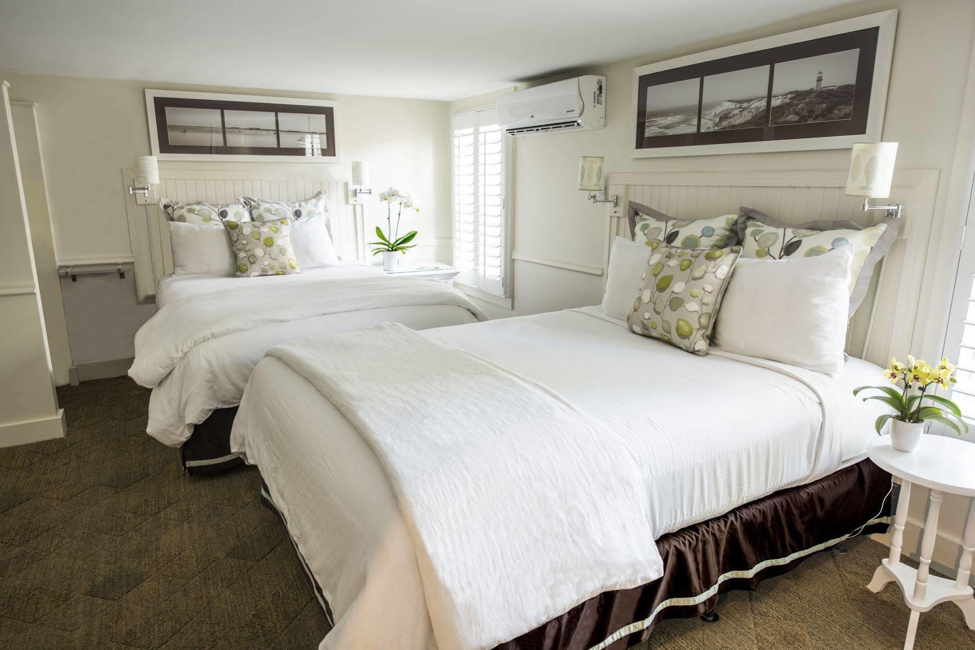 Vineyard Square Hotel And Suites Edgartown Exterior photo