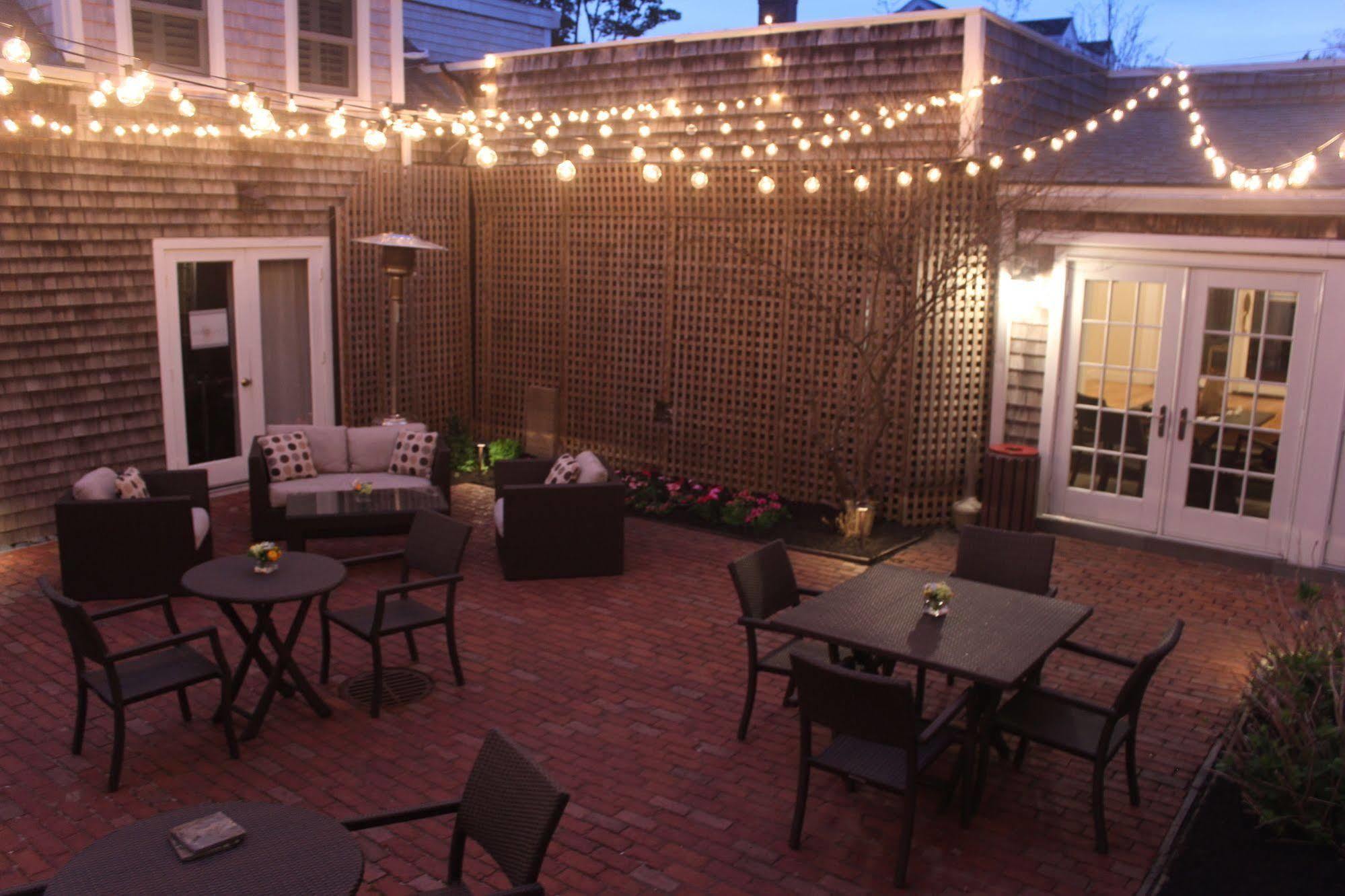 Vineyard Square Hotel And Suites Edgartown Exterior photo