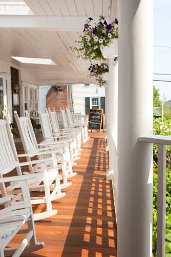 Vineyard Square Hotel And Suites Edgartown Exterior photo